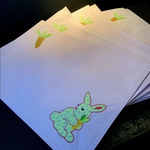 Placemats Eggs Rabbiits Bunny Carrots Lavender Easter Set 8 NWOT #EL997